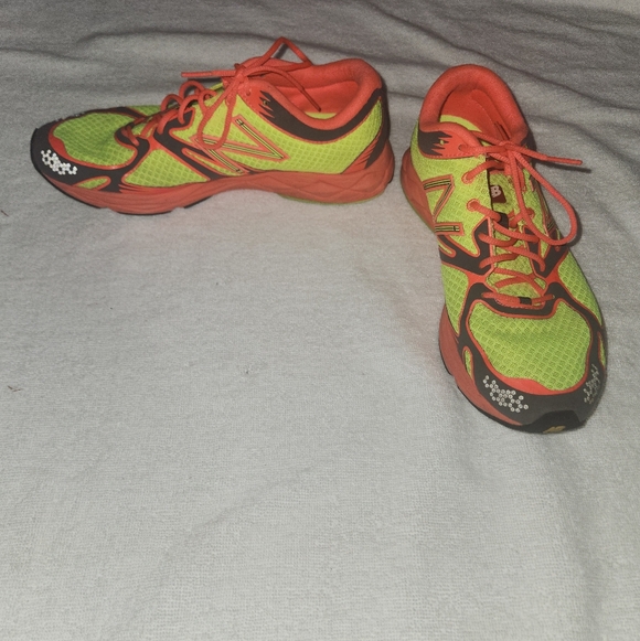 New Balance 1400 Women's Running Shoes Size 8.5 - Picture 4 of 6